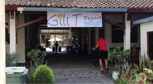 Lombok Real Estate - Beachfront Hotel in Gili Trawanggan for sale by Owner (no agent) / GiliT Resort - Indonesia - Image# 2