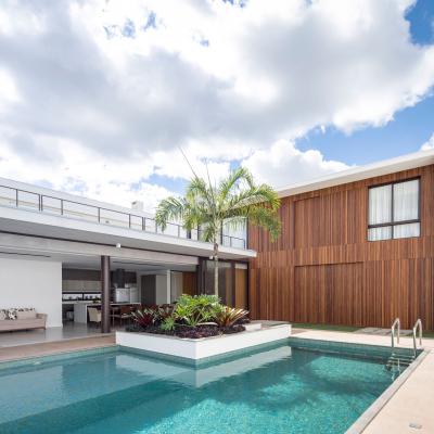 Lombok Architekten - Contemporary Haus mit Swimmingpool Bild 1